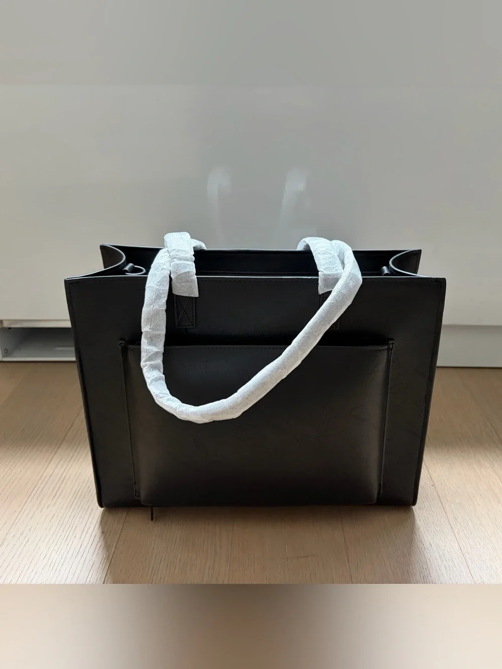 [NEW, UNUSED] BEIS: The Leather Work Tote  in Black